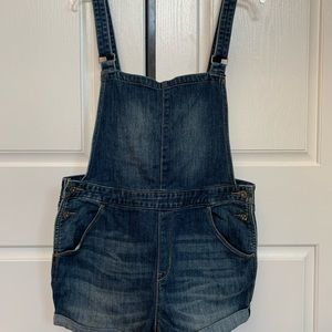 Levi's Denizen overall shorts